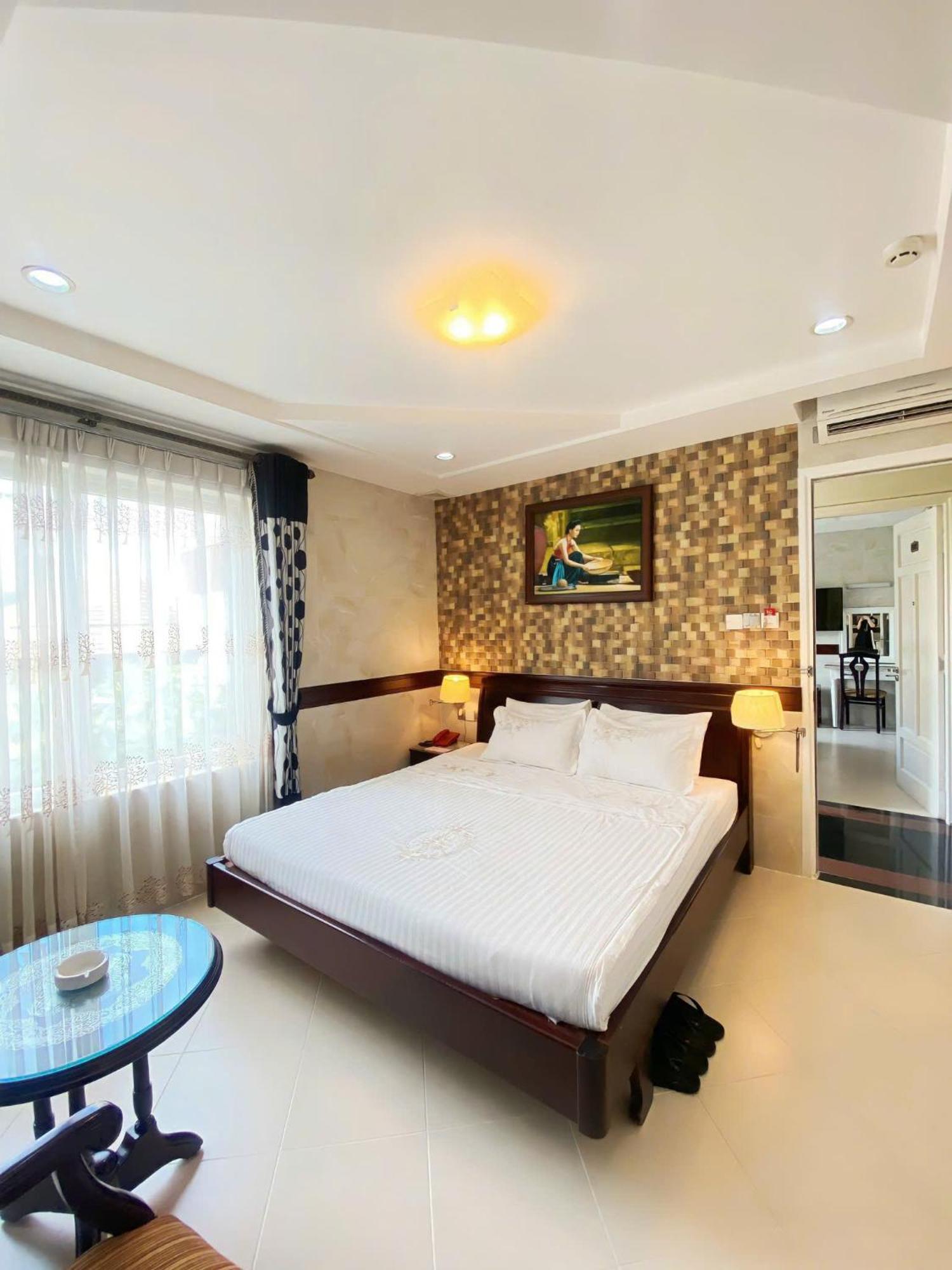Hoang Thanh Thuy Airport Hotel 2 - Gan Am Thuc Dem Cho Hoang Hoa Tham Хошимин Экстерьер фото