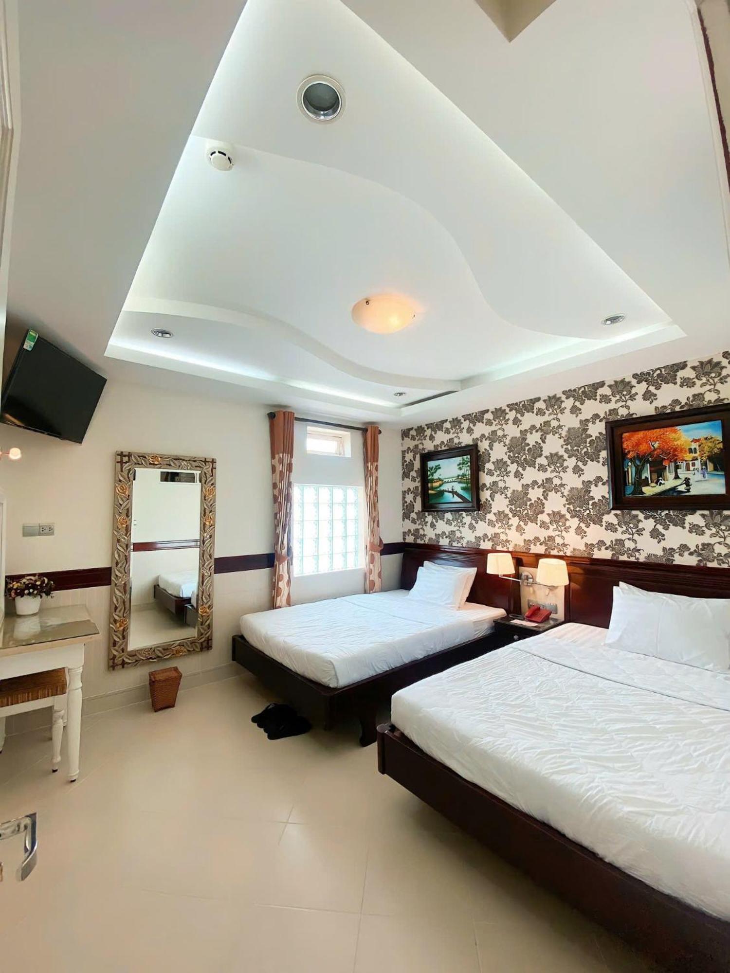 Hoang Thanh Thuy Airport Hotel 2 - Gan Am Thuc Dem Cho Hoang Hoa Tham Хошимин Экстерьер фото
